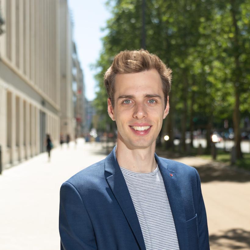 Jambon I bespaart 2 miljard euro: “Hardvochtig en asociaal”